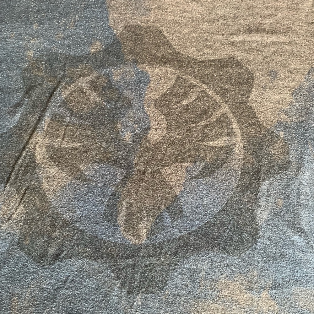 GEARS OF WAR Men's Blue/Gray Distressed Faded Graphic T-Shirt Soft Size Small